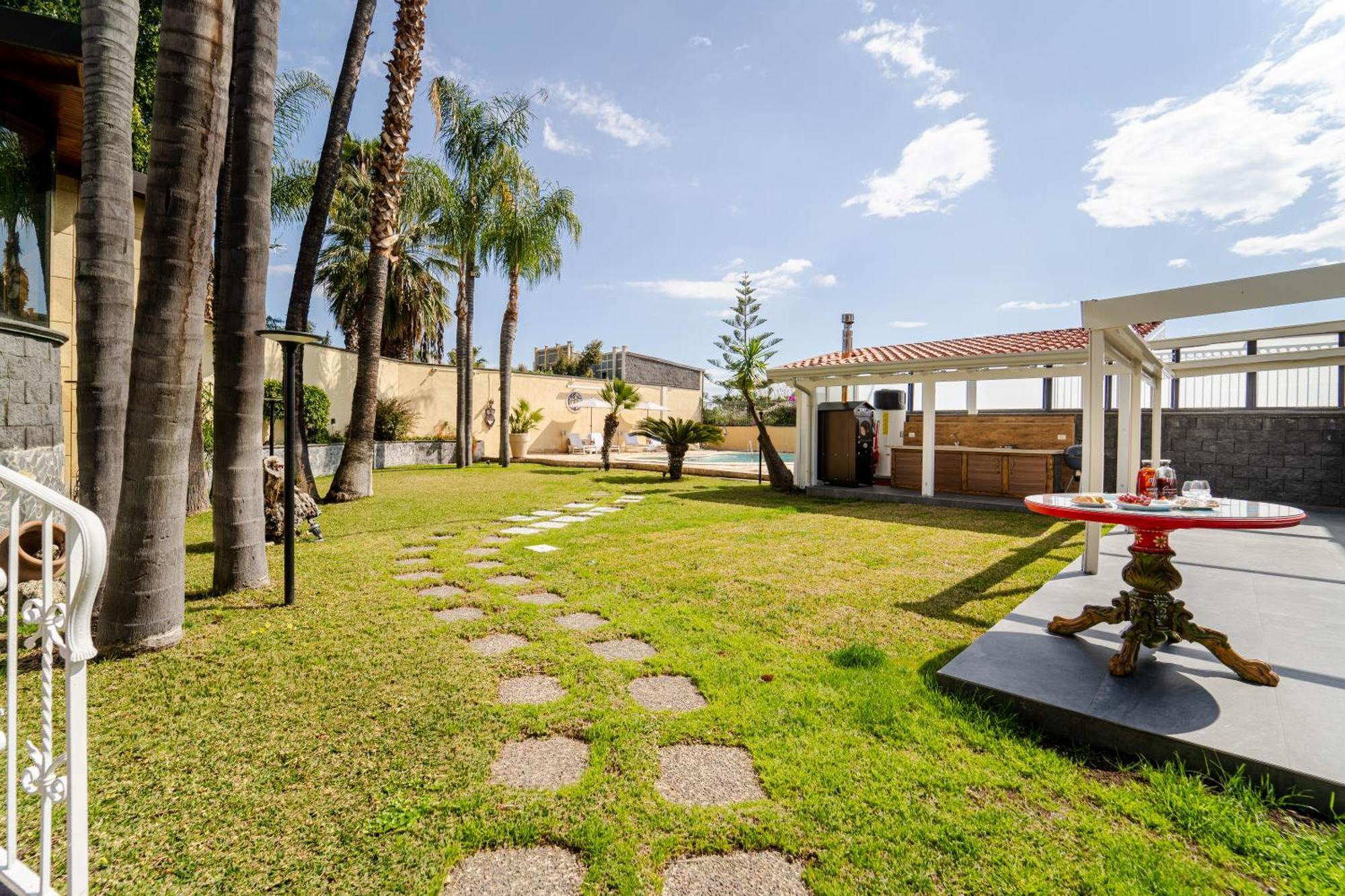 Holidays Alba CTA Exterior foto